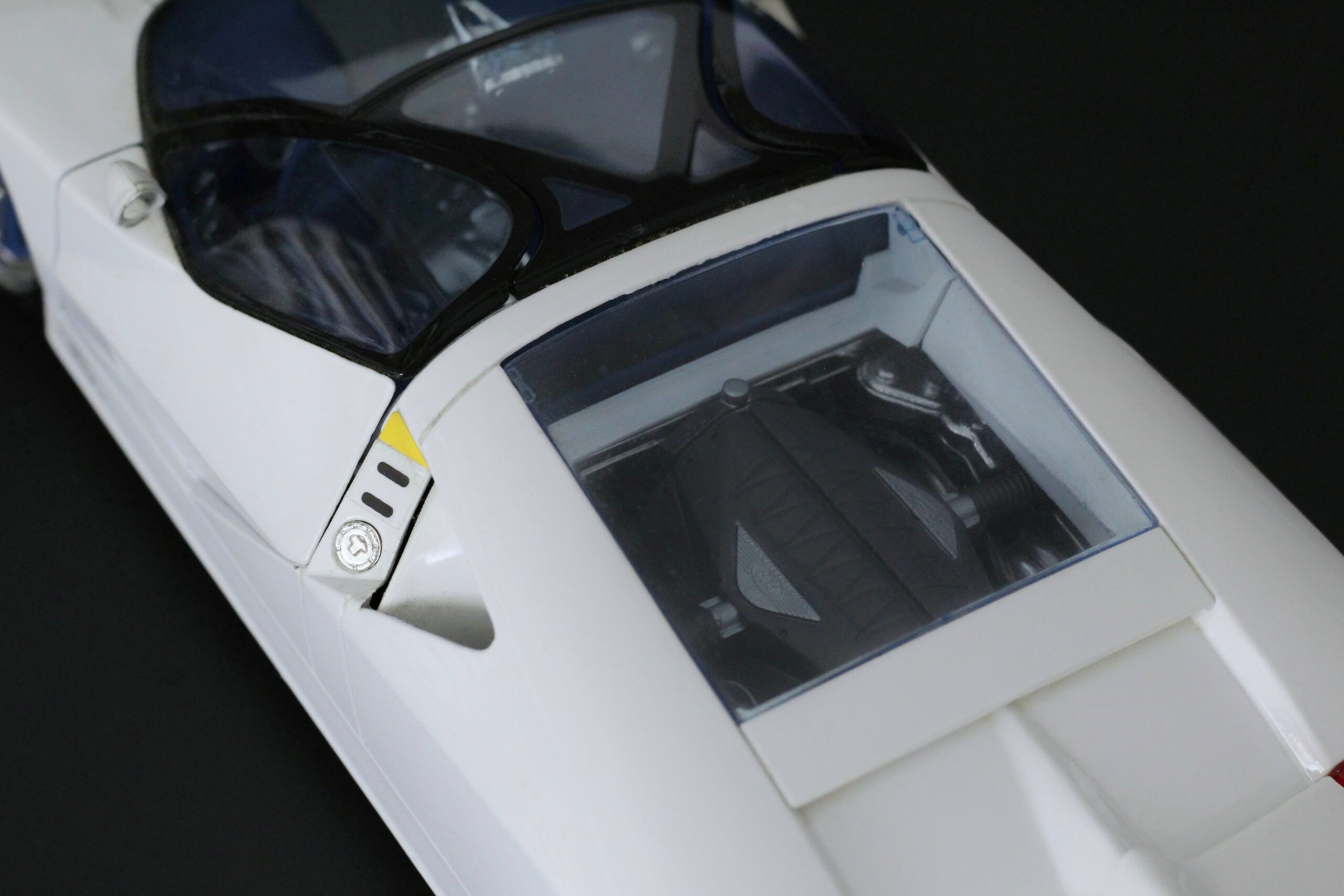 1/18 Ford Gt90 Concept Rear Wing Movable Maisto No Box